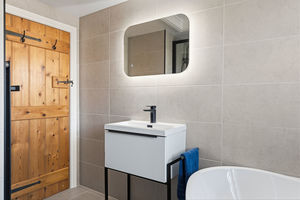 Photo 40- click for photo gallery